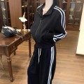 运动风厚实拉链外套+松紧腰杠条长裤套装